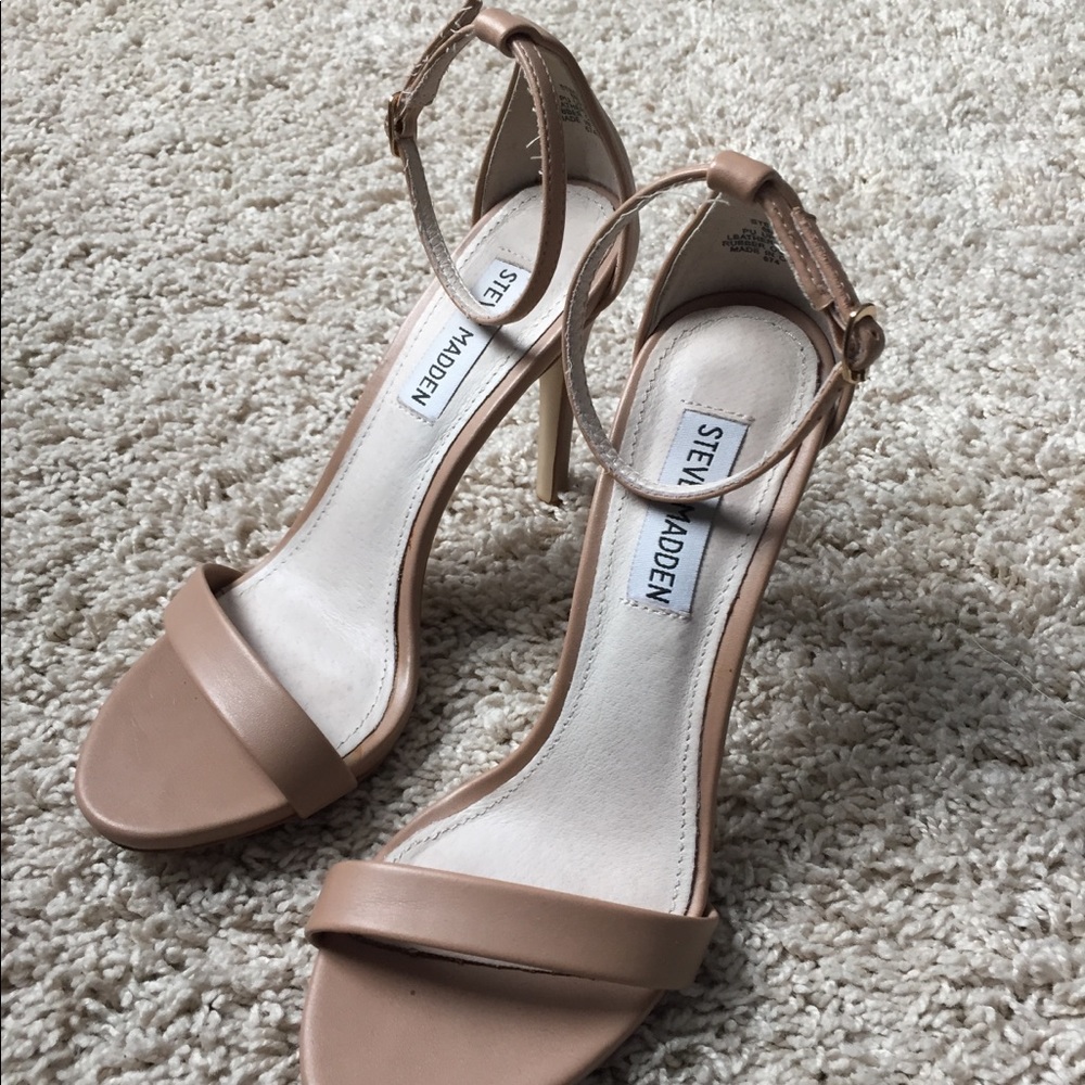 Steve Madden Nude Ankle Strap Sandals/Heels
